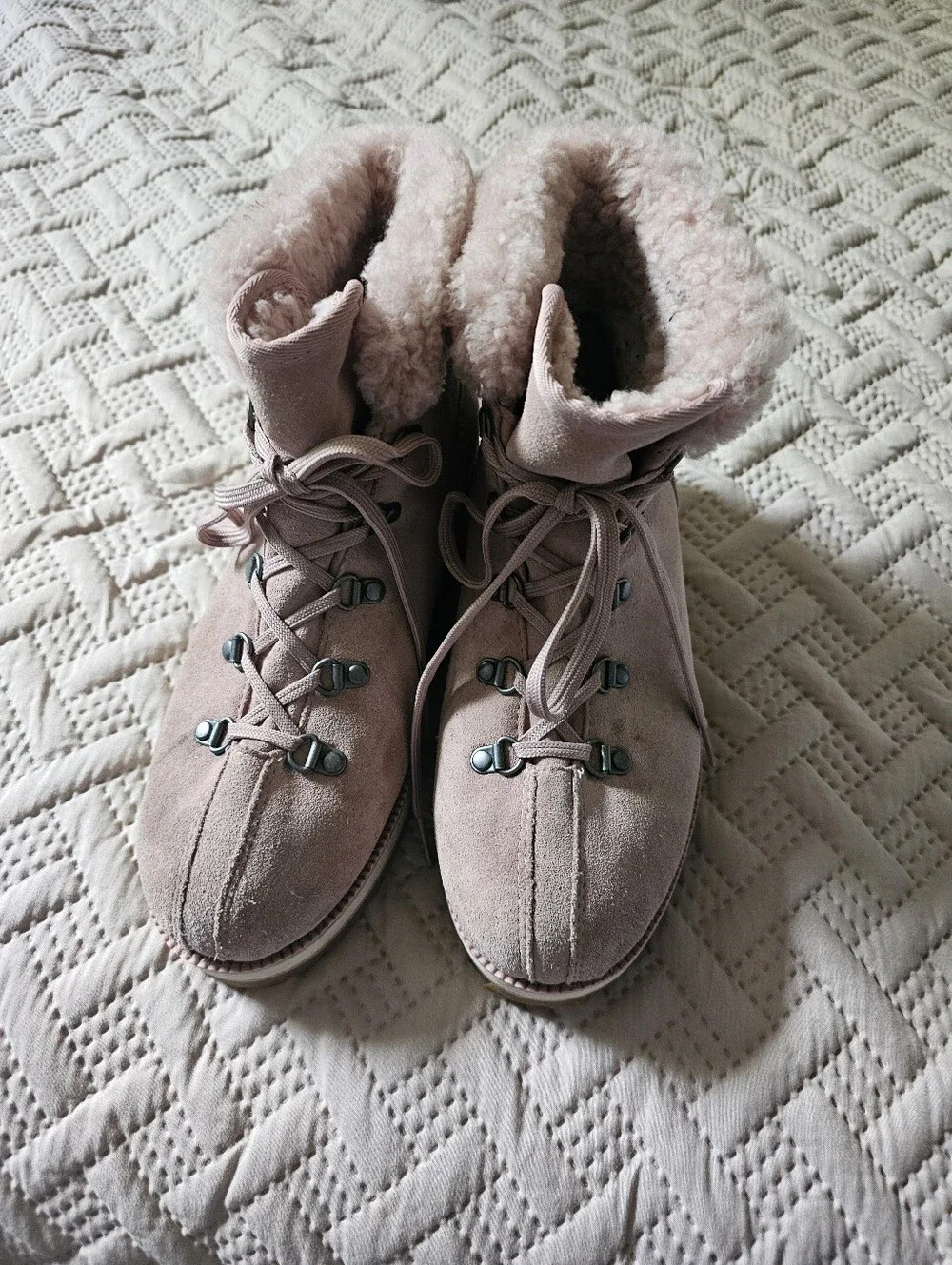 UGG SN 1105312 Birch Women's Cozy Blush Faux-Shearling Lace-Up Winter Boot